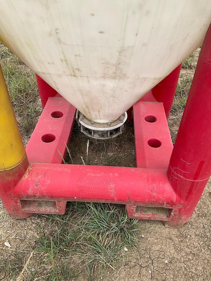 Used Snyder Flow Master Hopper