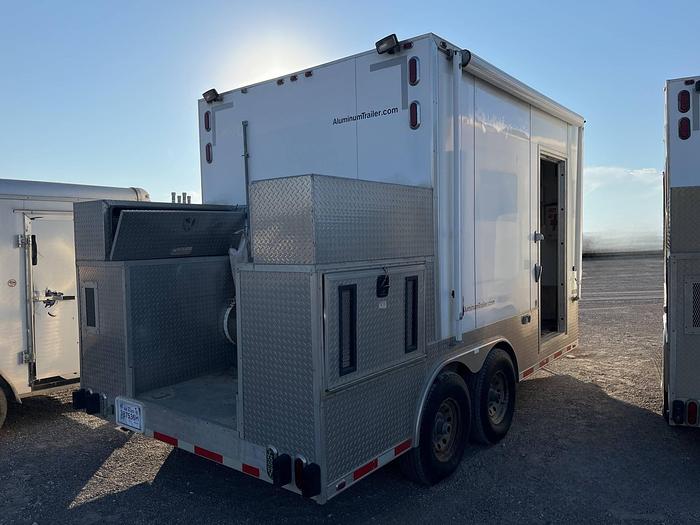 Used 2006 Aluminum Trailer Enclosed T/A 20 ft