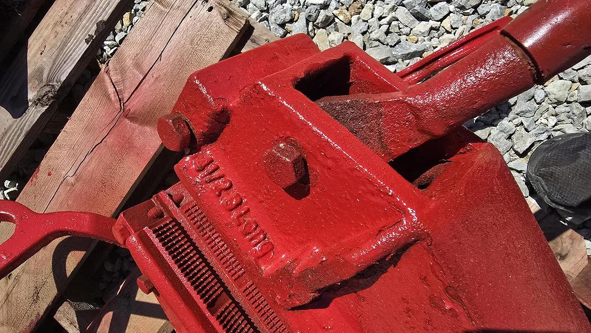 Used 4 1/2 Type B Long Woolley Rotary Slip