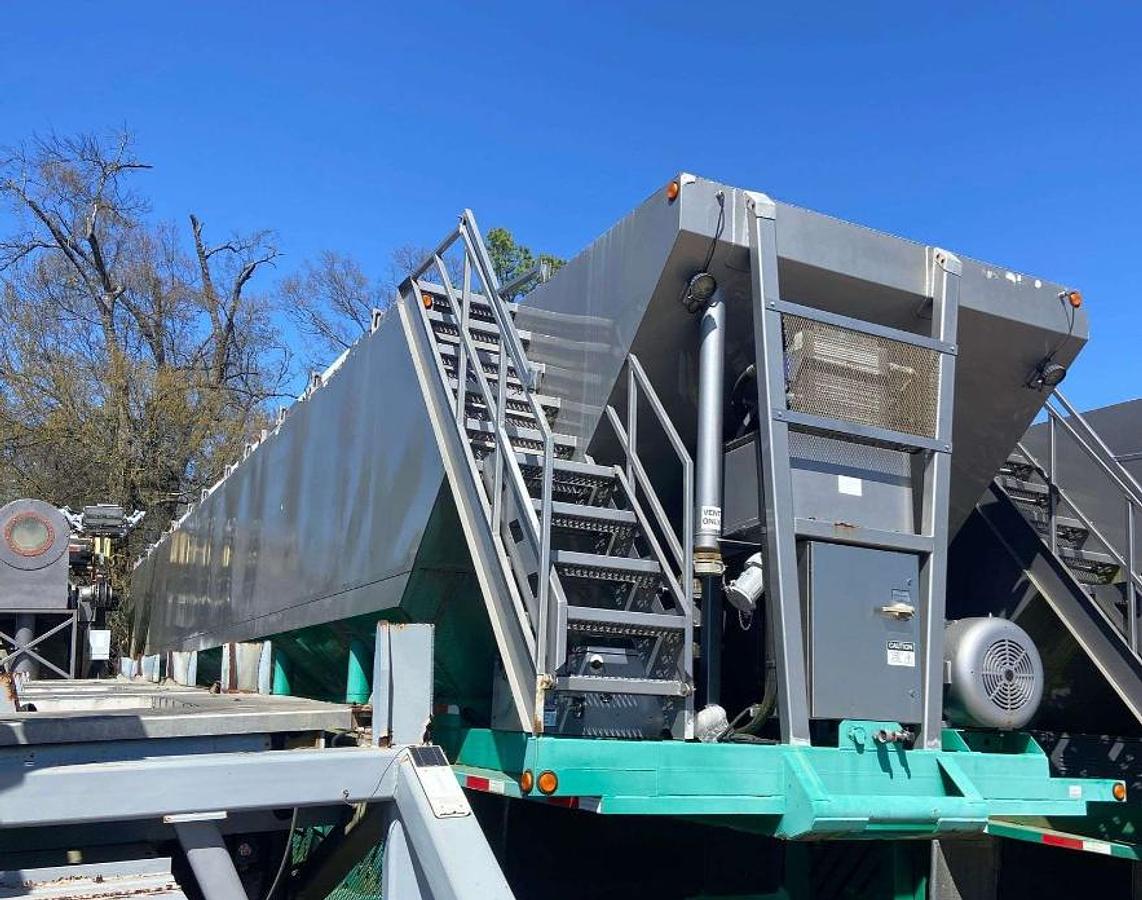 Used 2013 CHARLTON & HILL ESH-1701 T/A SAND HOGG TRAILER