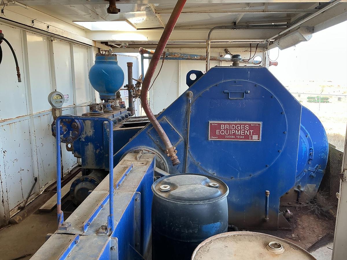 Used Mud Pump Skid Building, DDC Diesel Engine, RS-F1000 Pump