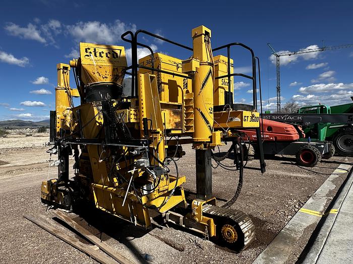 Used 2006 Gomaco GT3600 Curb & Gutter Machine