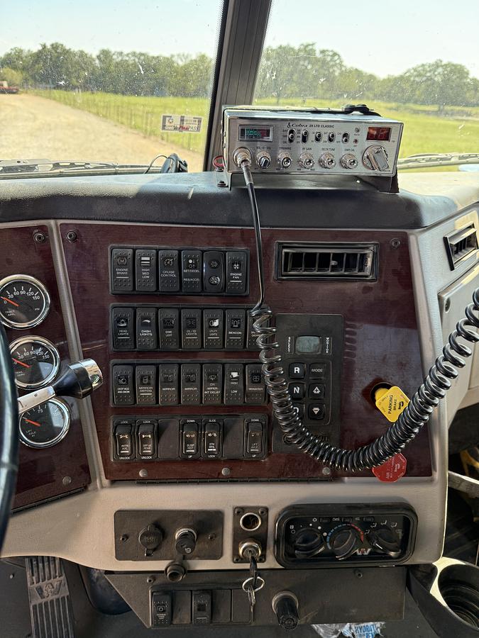 Used 2020 Western Star 4900SB Winch Truck w/Conventional Sleeper