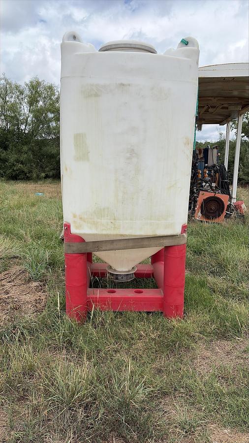 Used Snyder Flow Master Hopper