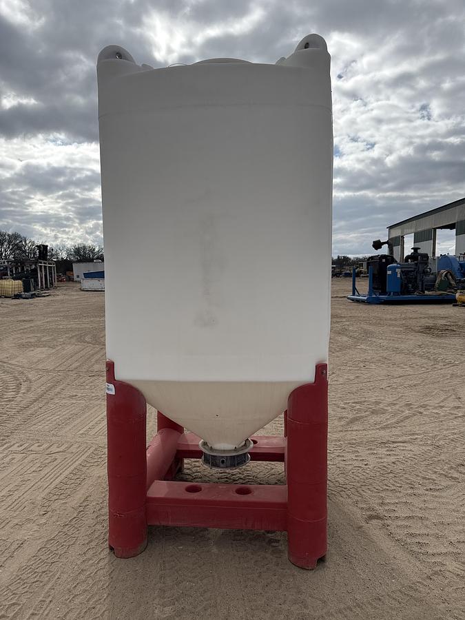 Used Flow master Vertical Hopper 80CF