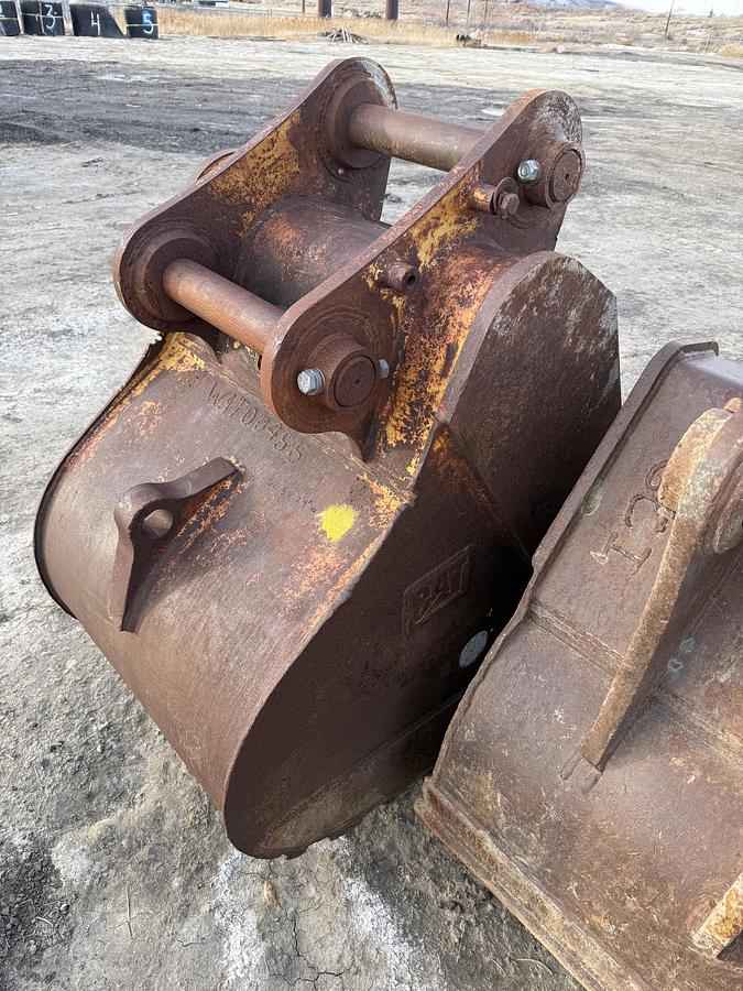 Used CAT 36 inch Excavator Bucket