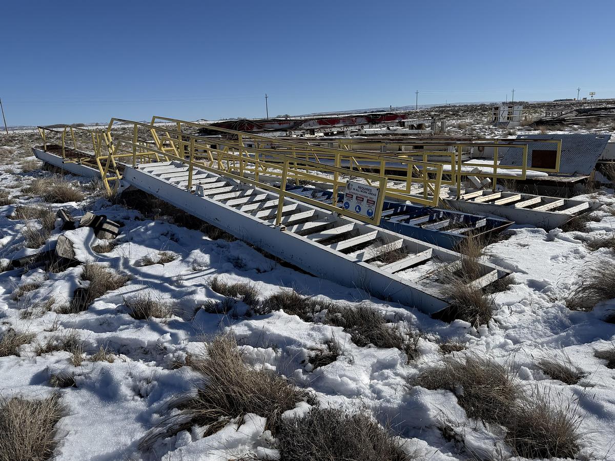 Used (6) Stairways Rig #323