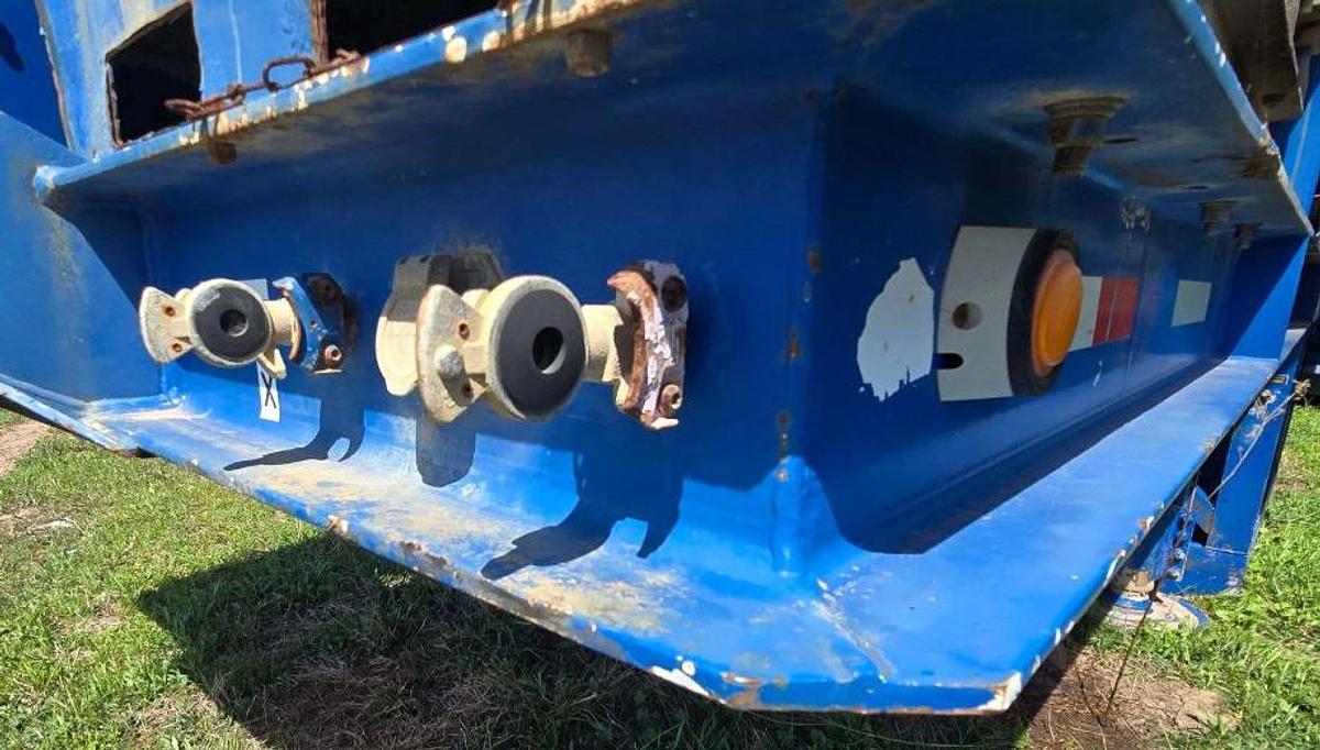 Used 2012 APPCO FS-40 T/A SAND HOG TRAILER