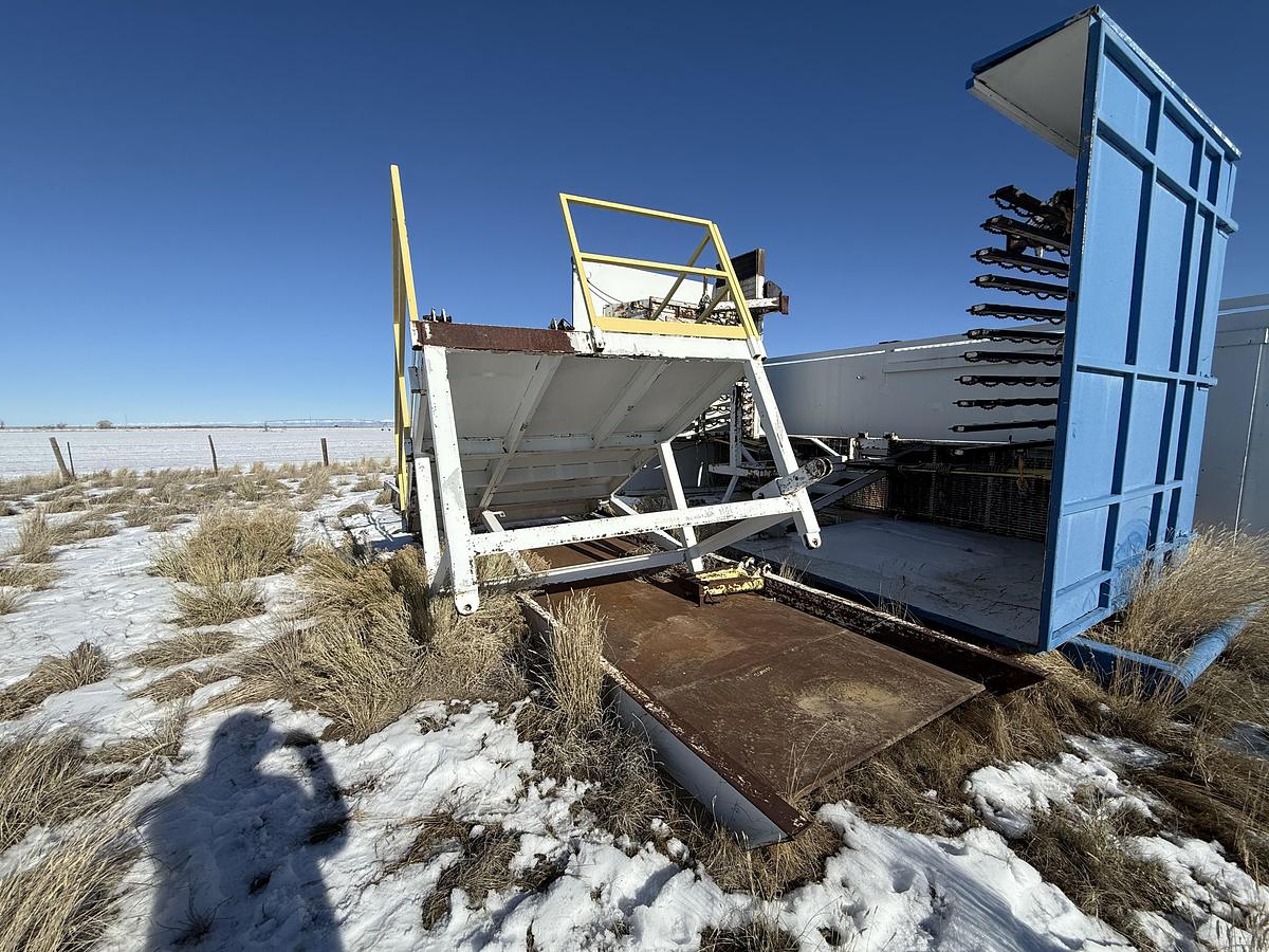 Used V Door and Platform 