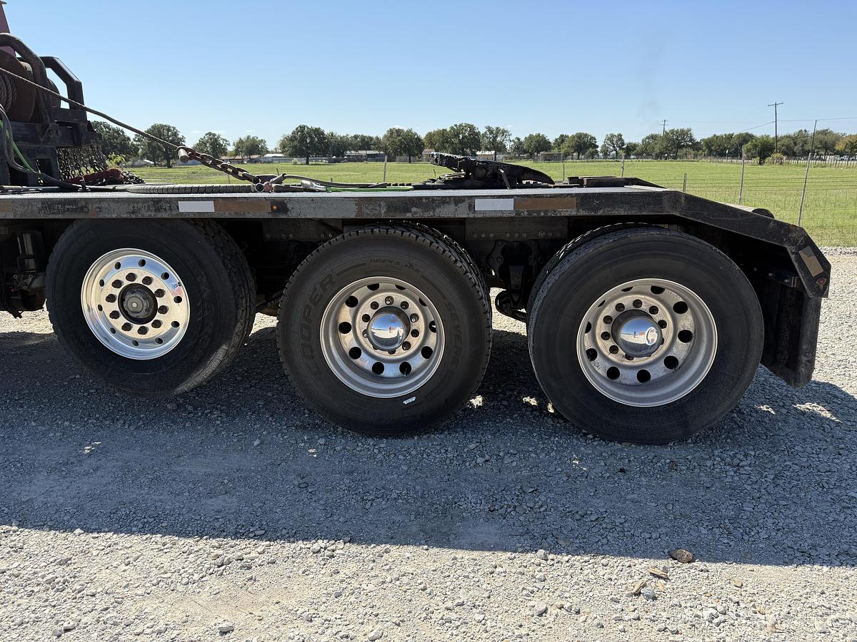 Used 2020 Western Star 4900SB Winch Truck w/Conventional Sleeper