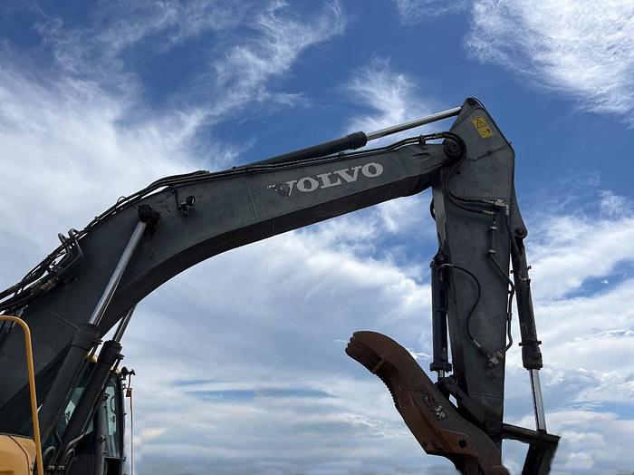 Used 2014 Volvo ECR305CL Tracked Excavator with Hydraulic Thumb