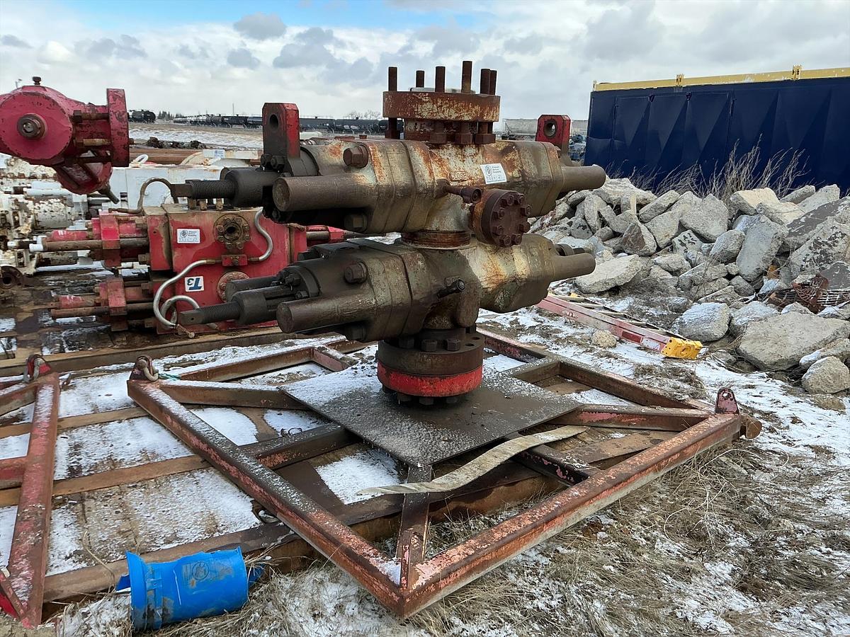 Used Cameron 5x11 Tupe U Double Ram BOP