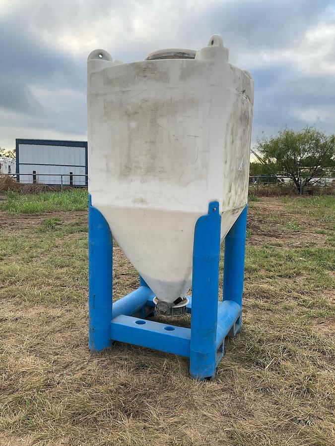 Used Snyder Flow Master Hopper