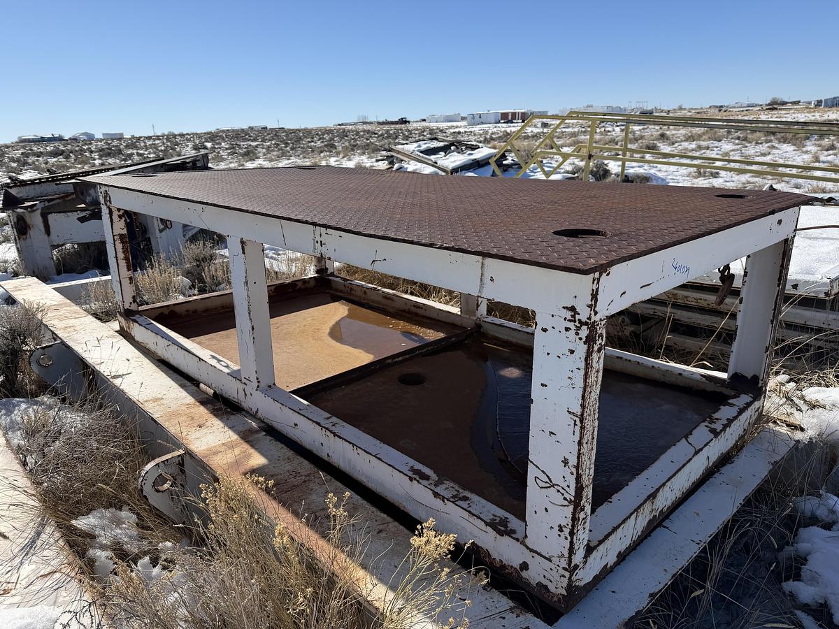 Used Skid, Stairs, Table, Rig #323 