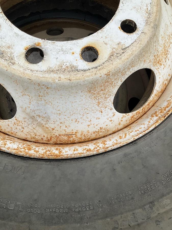 Used Michelin XZE2 Radial Tires (4)