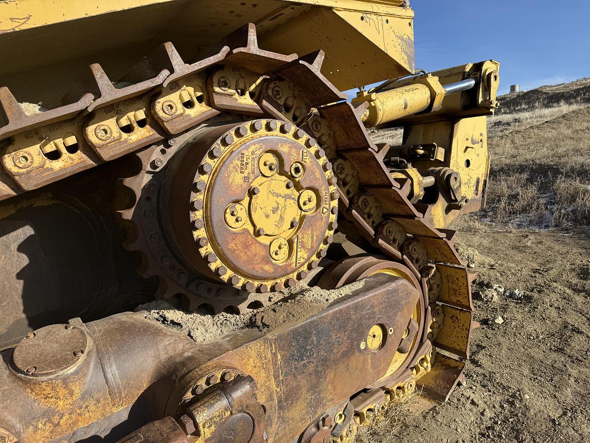 Used Caterpillar D9R Bulldozer 