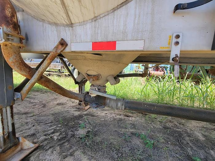 Used 1984 Fruehauf Corporation Cementer