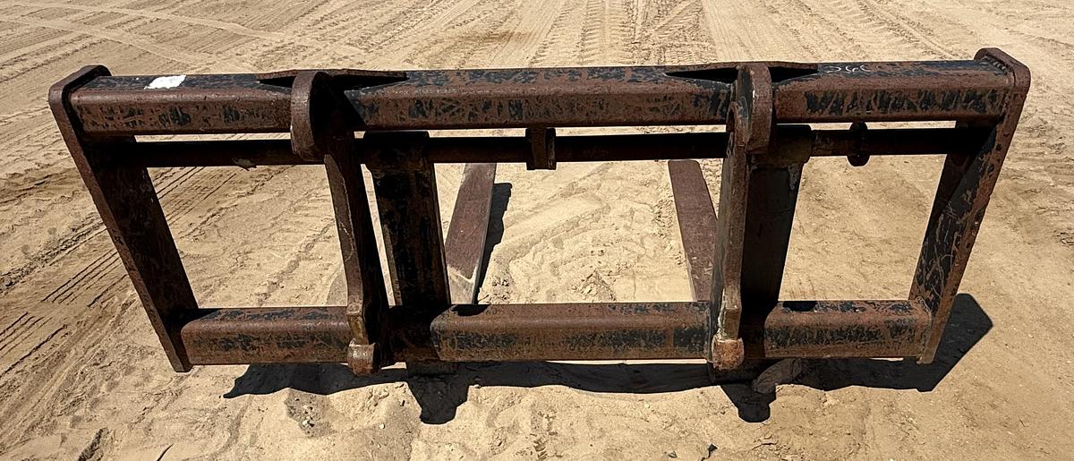 Used 125-2600: Forks for 938H Wheel Loader