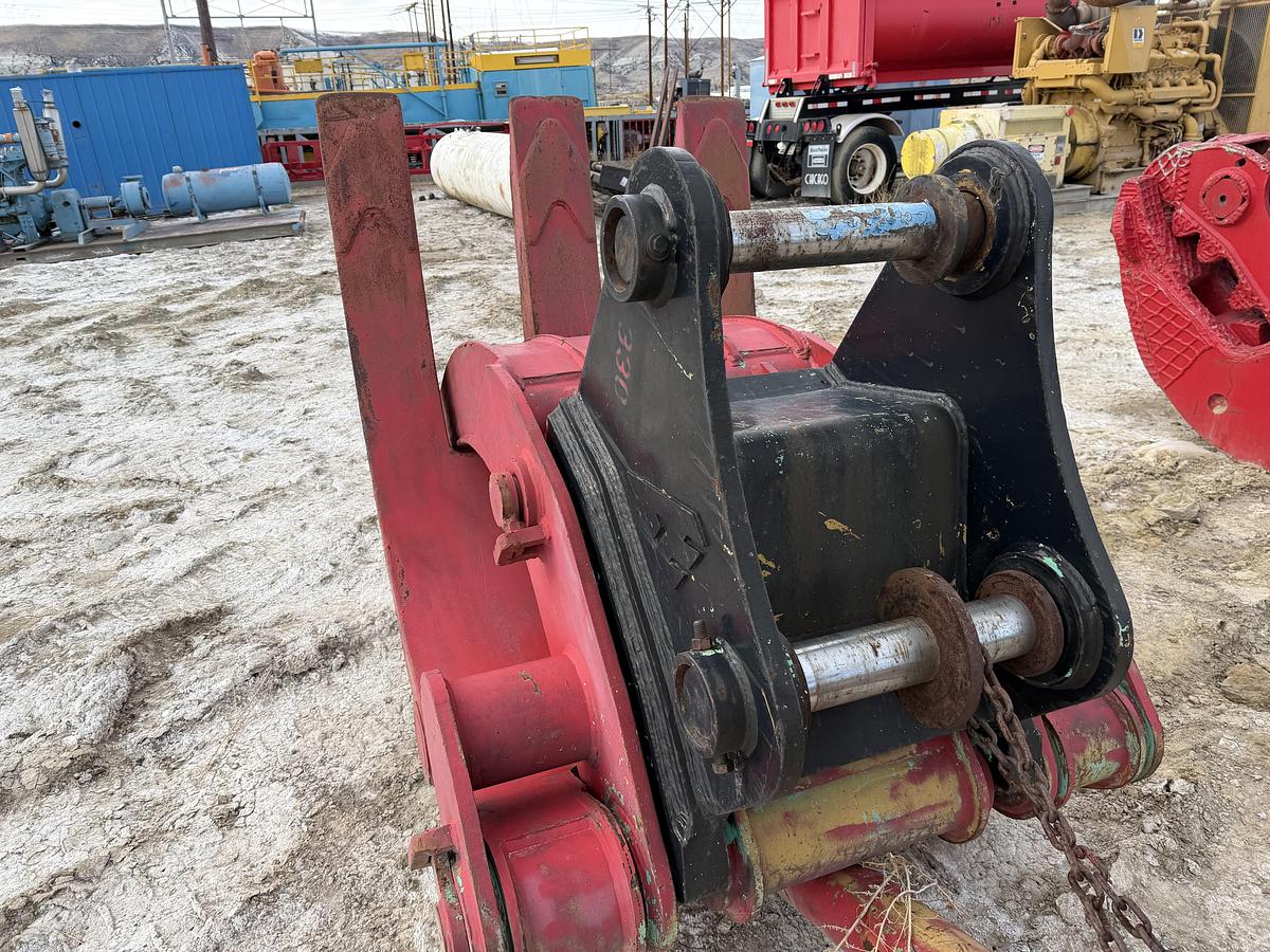 Used AE 330 Scrap Claw