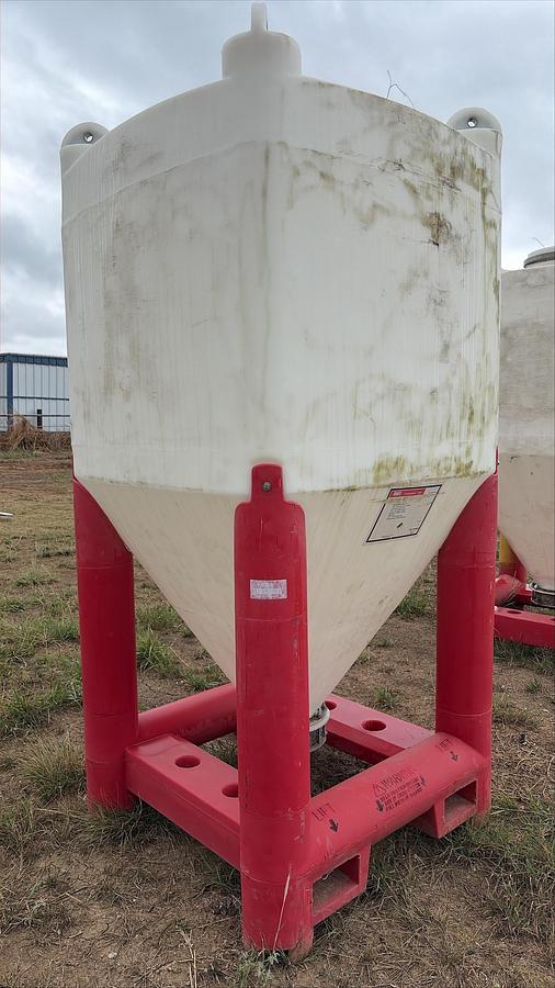 Used Snyder Flowmaster Vertical Hopper 68CF