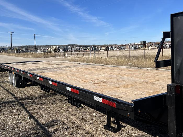 Used 2018 Texas Pride Tandem Axle Gooseneck Flatbed