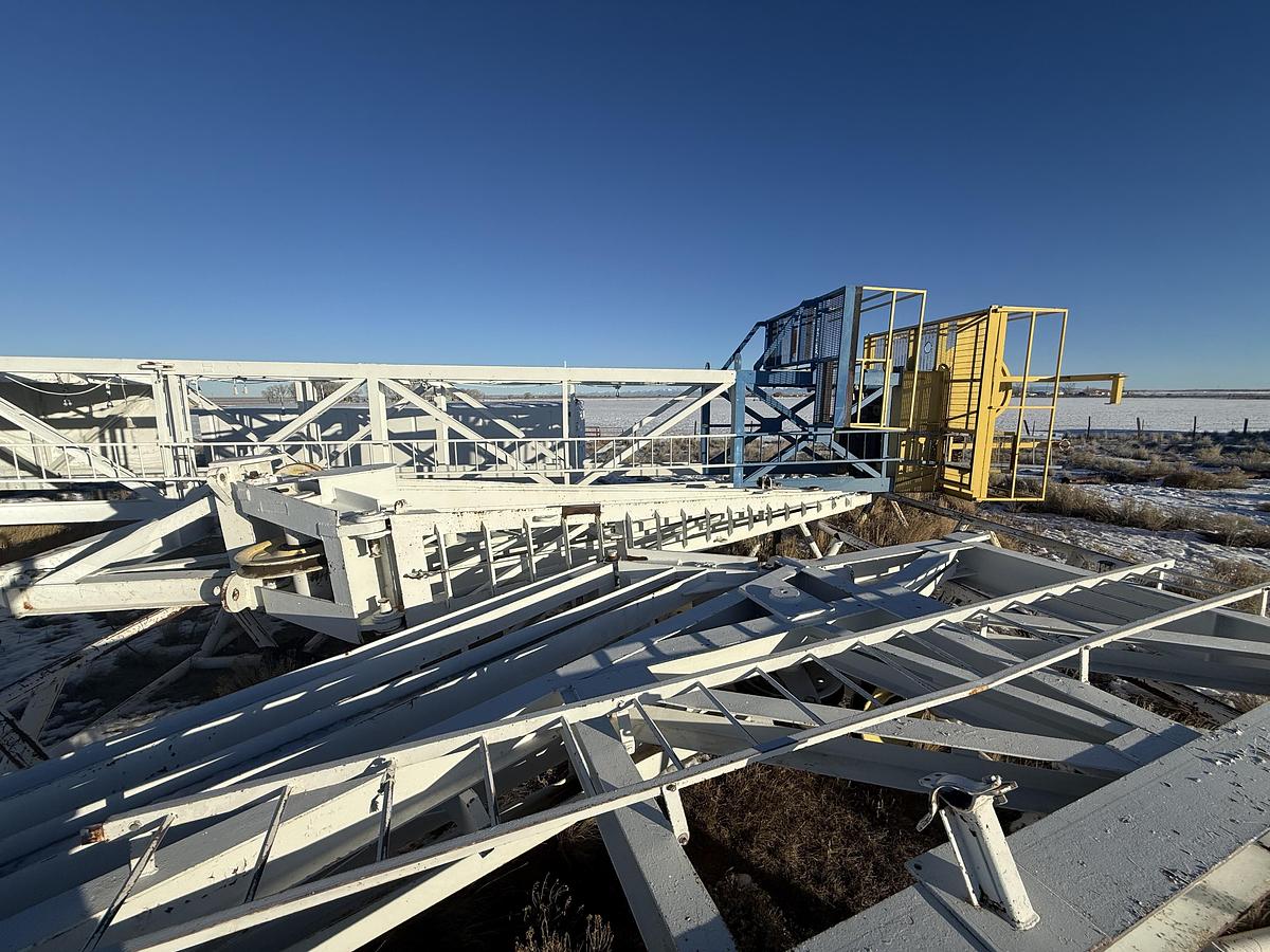 Used Lee C Moore Million lb. Mast