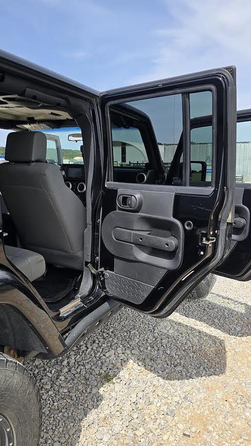 Used 2009 Jeep Wrangler Unlimited Sahara 4WD
