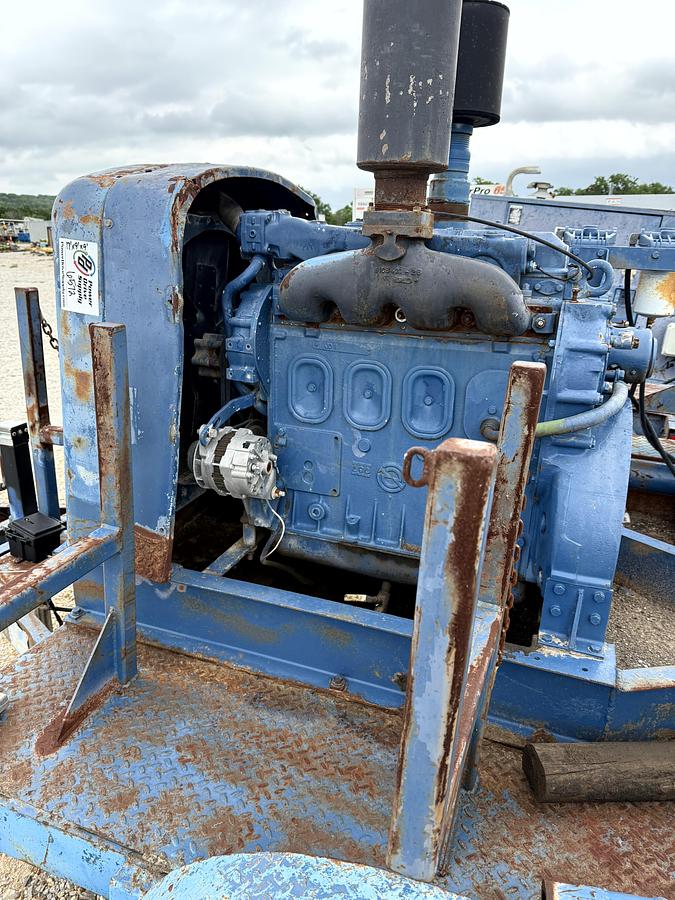 Used Trailered Detroit Engine, Water Pump