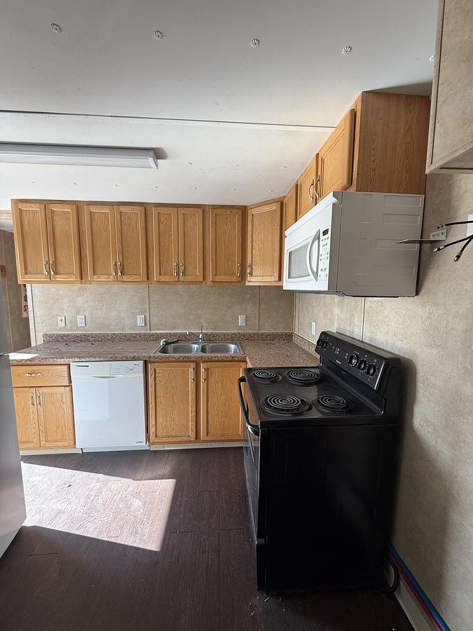 Used 3 Bedroom 2 Bath Man Camp