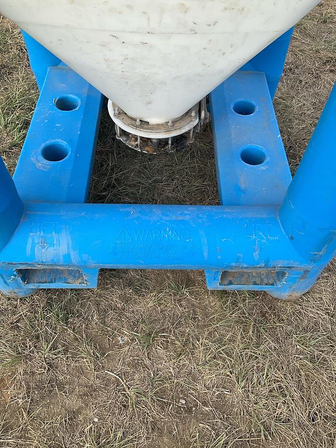 Used Snyder Flow Master Hopper 