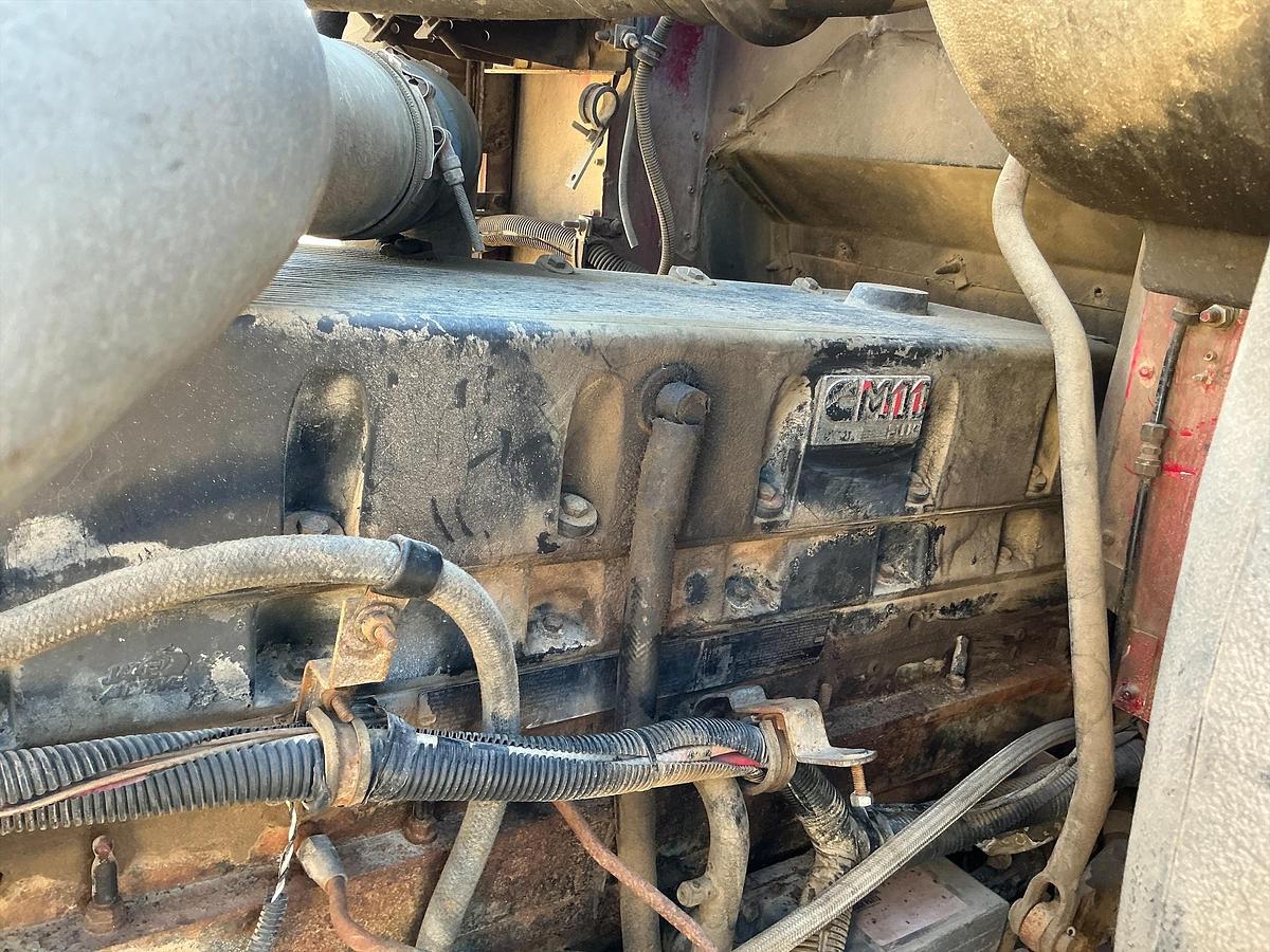 Used International Semi Winch Truck 