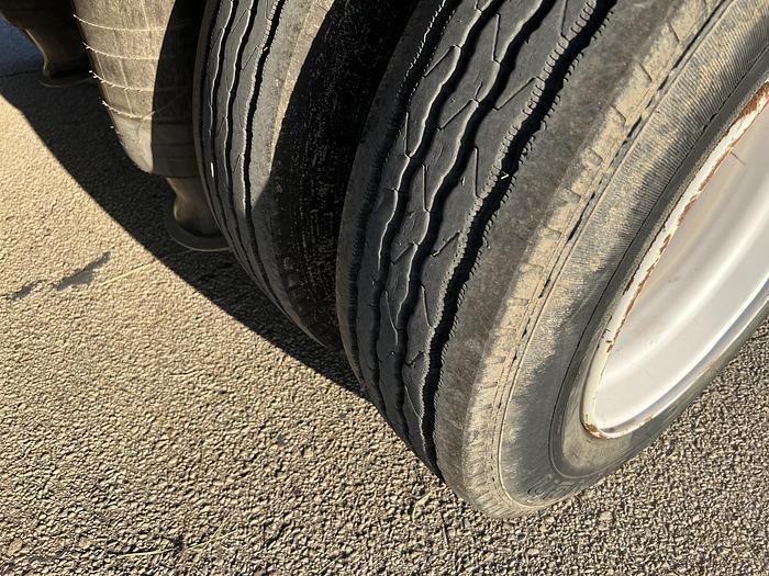 Used 2010 Dorsey 3 axle rolling tail trailer