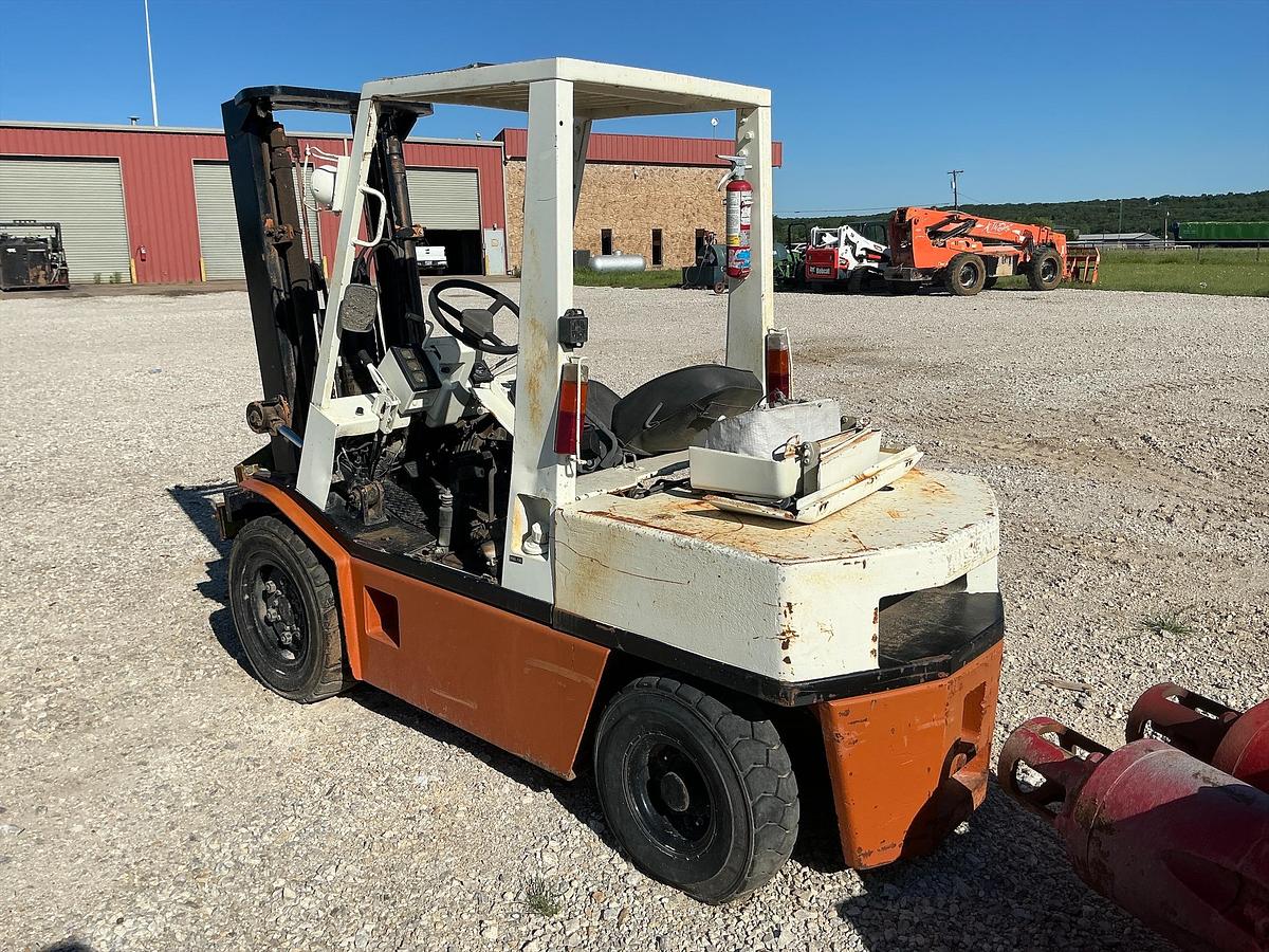 Used Nissan Forklift
