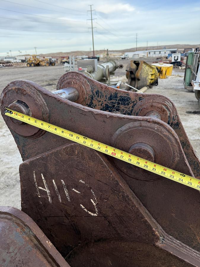 Used TAG 24in Excavator Bucket