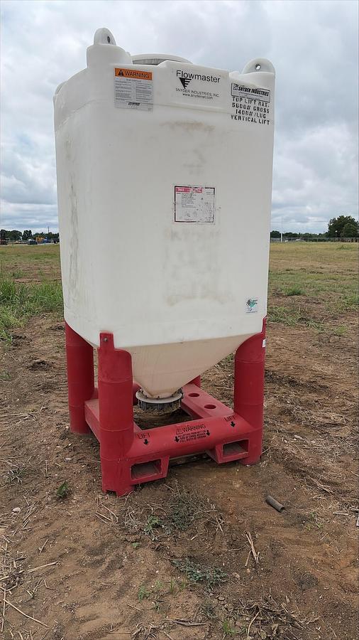 Used Snyder Flow Master Hopper