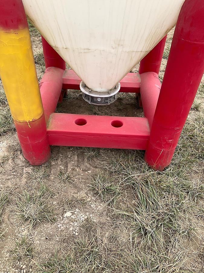 Used Snyder Flow Master Hopper