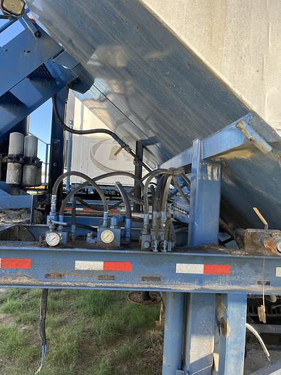 Used 2011 APPCO Sand King FS-40 Portable Transfer Trailer