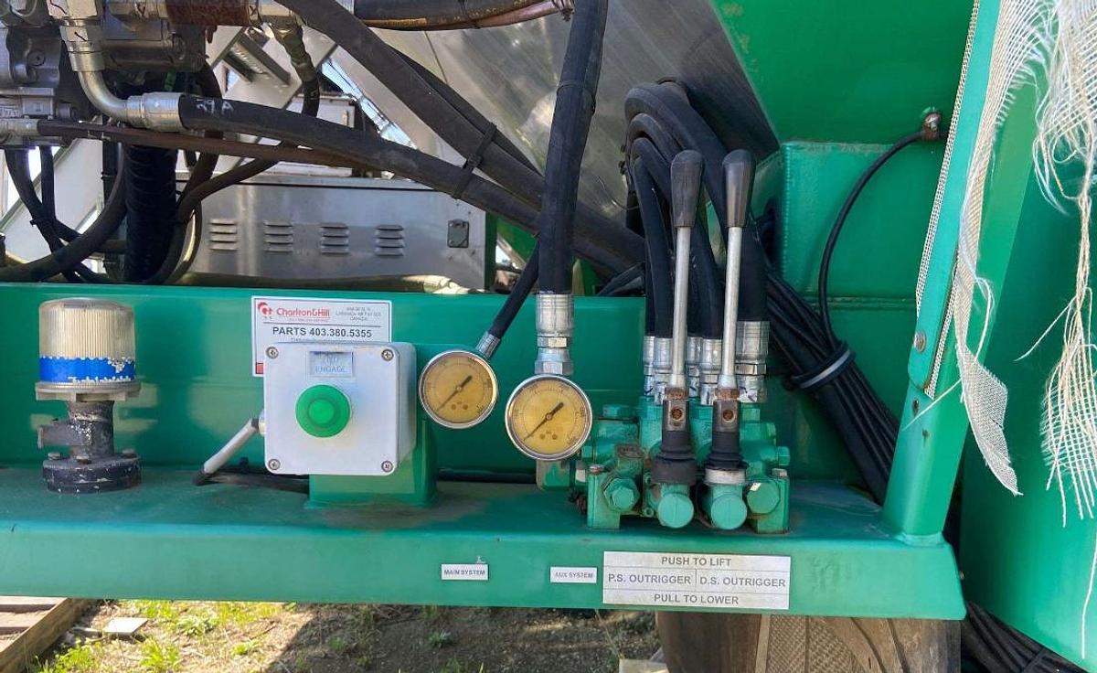 Used 2013 CHARLTON & HILL ESH-1701 T/A SAND HOGG TRAILER