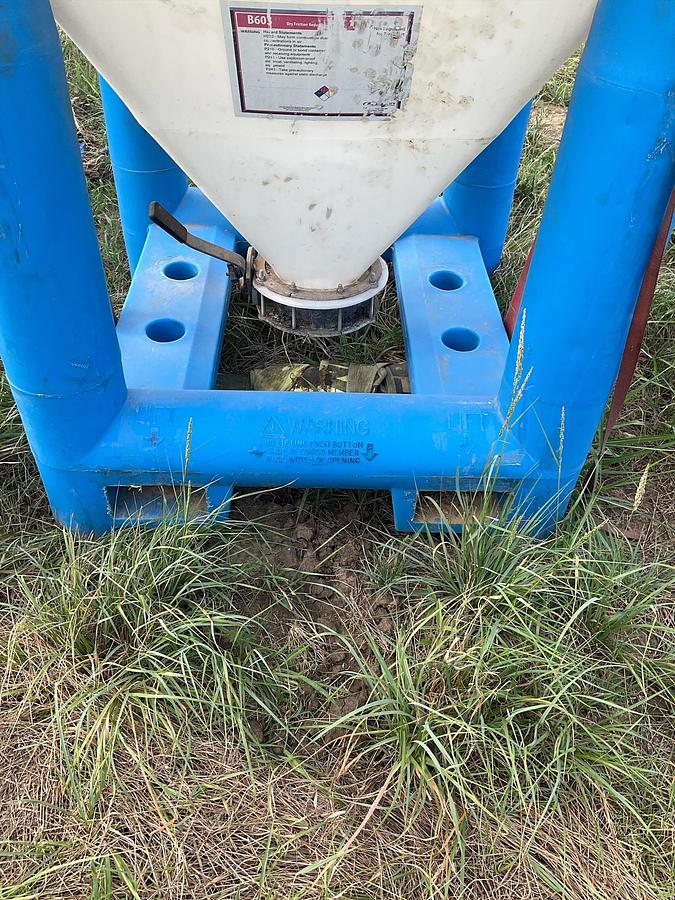 Used Snyder Flow Master Hopper
