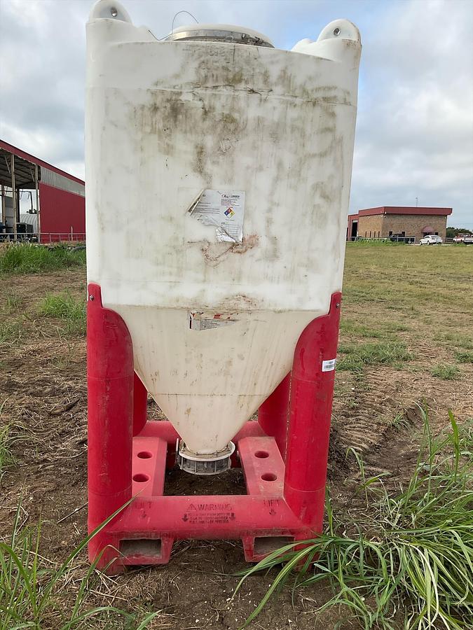 Used Snyder Flow Master Hopper