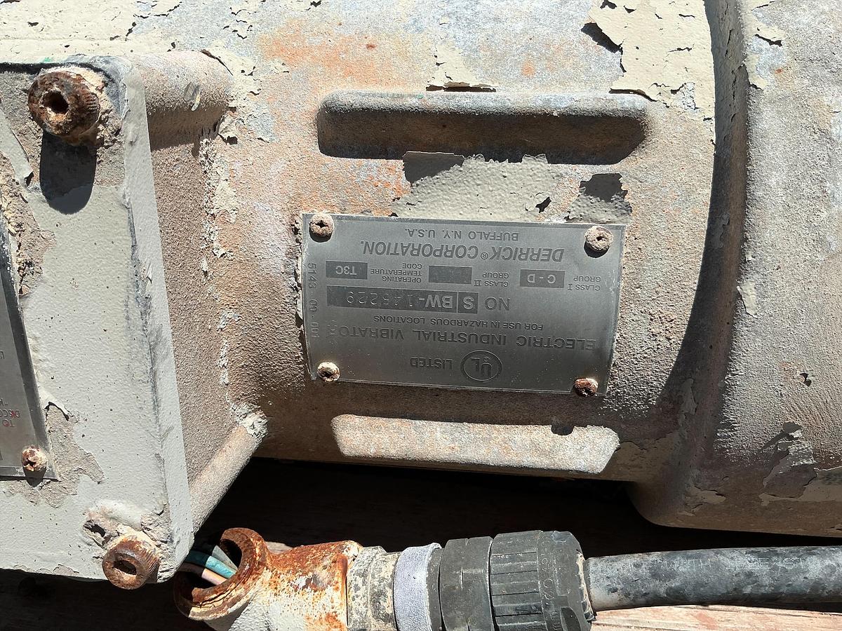 Used Derrick Industrial Electric Vibrator