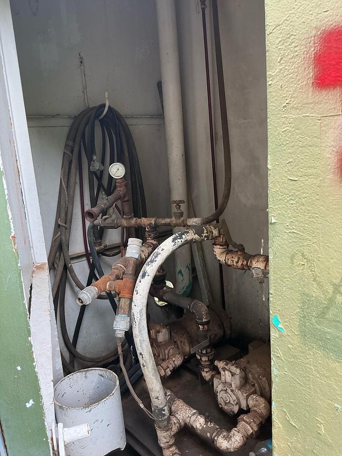 Used Fuel Tank with Lubster