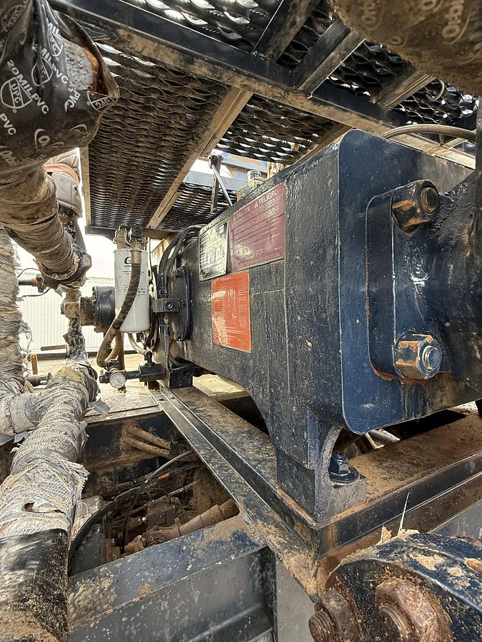 Used 2010 365 Peterbilt Acid Truck