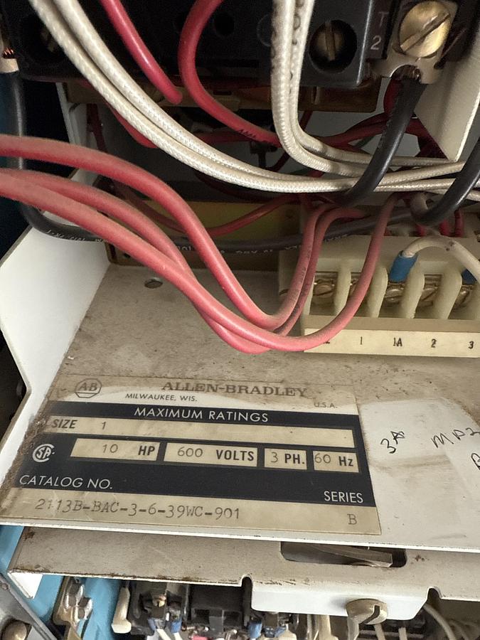 Used ALLEN BRADLEY 600 volts breaker 60 HZ