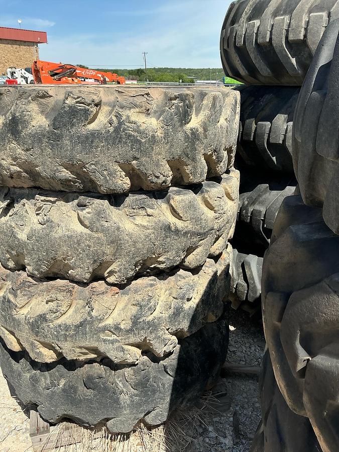 Used Solid AEL Solid Air Tires 