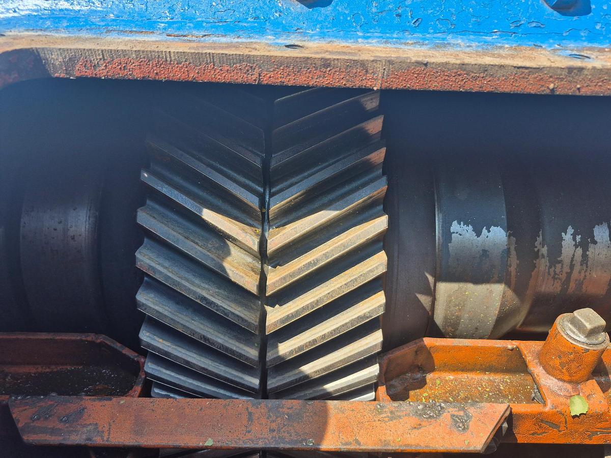 Used National Oilwell 9-P-100 Triplex Mud Pump