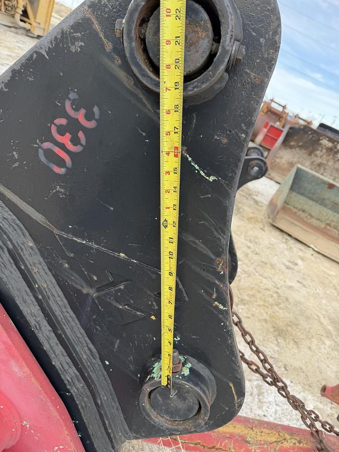 Used AE 330 Scrap Claw