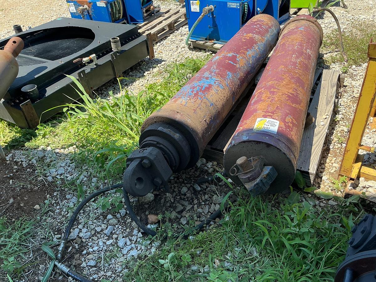 Used Hydraulic Cylinders x2