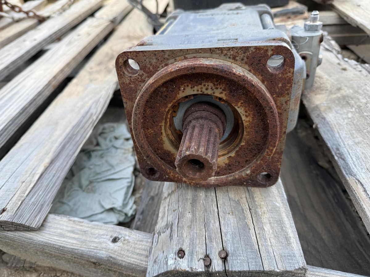 Used Hawe Hydraulic Piston Pump V60N-090, Ingersoll Rand Air Starter & Electric Pump