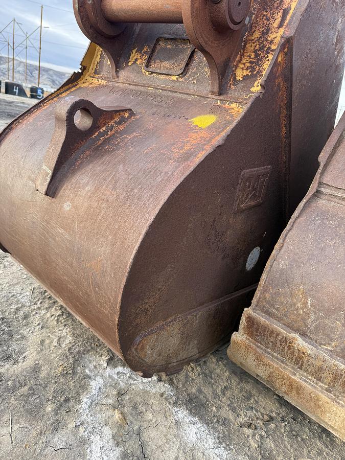 Used CAT 36 inch Excavator Bucket